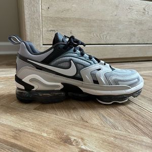 NIKE W AIR VAPORMAX EVO "TECH GREY"
ナイキ  エアヴェイパーマックス EVO テックグレー $_12.JPG?set_id=880000500F